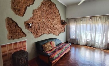 CASA EN VENTA 3 DORMITORIOS QUILMES OESTE