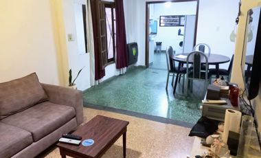 VENTA CASA 3 AMB CON PATIO Y LOCAL, BERAZATEGUI