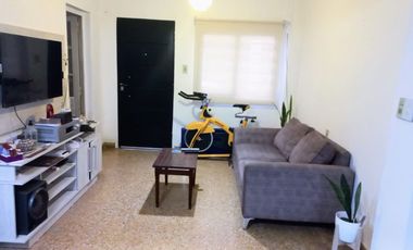 VENTA CASA 3 AMB CON PATIO Y LOCAL, BERAZATEGUI