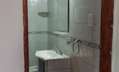 CASA EN VENTA BERISSO CON 1 DEPARTAMENTO Y PATIO