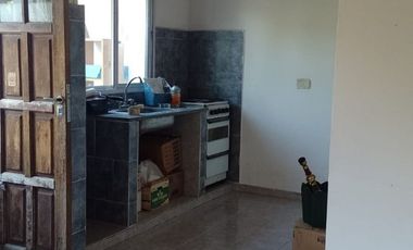CASA EN VENTA BERISSO CON 1 DEPARTAMENTO Y PATIO