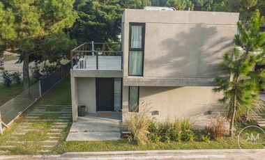 VENTA CASA BERLIN WOODS PINAMAR NORTE
