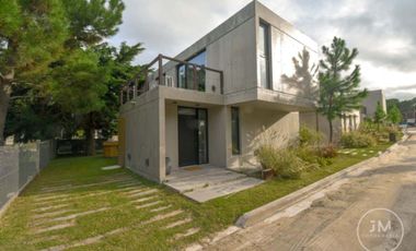 VENTA CASA BERLIN WOODS PINAMAR NORTE