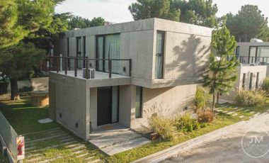 VENTA CASA BERLIN WOODS PINAMAR NORTE