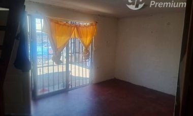 Casa en Venta en A69321 - Venta o Arriendo Casa en Pasaje Sur - Talca - 2D1B