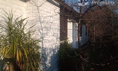 Casa en Venta en Nicanor Molinare, Villa macul