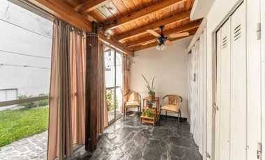VENTA PH 4 AMBIENTES CON COCHERA JARDIN Y PARRILLA