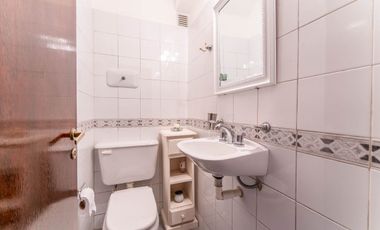 VENTA PH 4 AMBIENTES CON COCHERA JARDIN Y PARRILLA