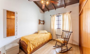 VENTA PH 4 AMBIENTES CON COCHERA JARDIN Y PARRILLA