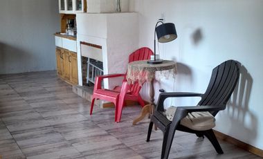 CASA 5 AMBIENTES EN VENTA LONGCHAMPS CON PISCINA