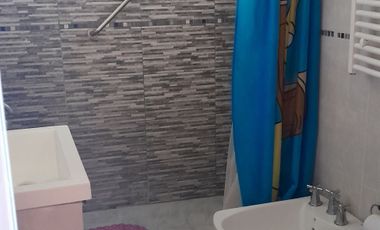 CASA 5 AMBIENTES EN VENTA LONGCHAMPS CON PISCINA