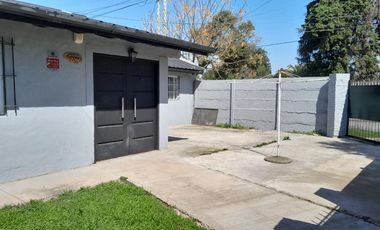 CASA 5 AMBIENTES EN VENTA LONGCHAMPS CON PISCINA