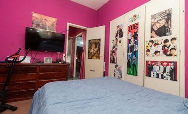 VENTA CASA 4 AMB CON 2 COCHERA, JARDIN Y PILETA