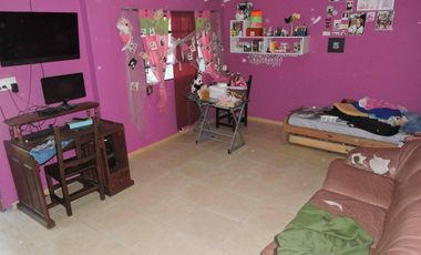 VENTA CASA 4 AMB CON 2 COCHERA, JARDIN Y PILETA