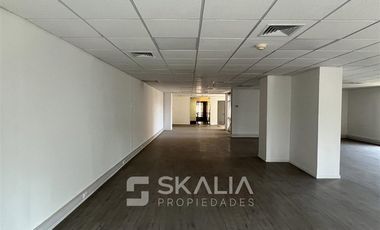 Oficina en Arriendo en Edificio el Bosque norte 177