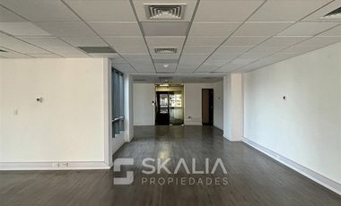 Oficina en Arriendo en Edificio el Bosque norte 177