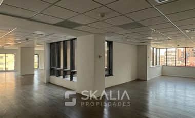 Oficina en Arriendo en Edificio el Bosque norte 177