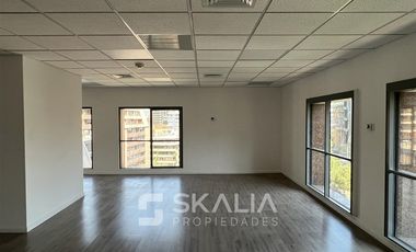 Oficina en Arriendo en Edificio el Bosque norte 177