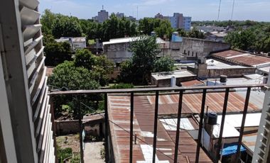 DEPARTAMENTO EN VENTA EN BRAGADO A REFACCIONAR