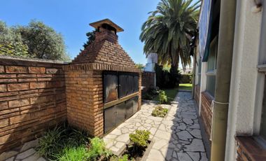 Venta casa 4 amb. Palomar jardín Lote propio