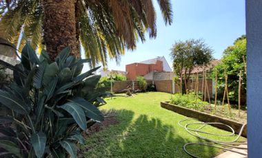Venta casa 4 amb. Palomar jardín Lote propio