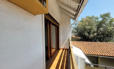 Venta casa 4 amb. Palomar jardín Lote propio