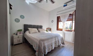 VENTA CASA 4 AMB. PARQUE QUINCHO PARRILLA QUILMES
