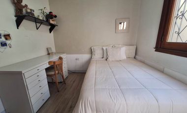 VENTA CASA 4 AMB. PARQUE QUINCHO PARRILLA QUILMES