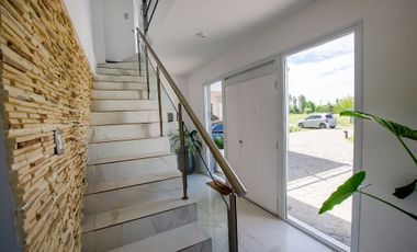 CASA EN VENTA EN LA MAGDALENA CANNING