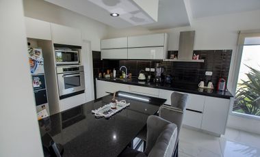 CASA EN VENTA EN LA MAGDALENA CANNING