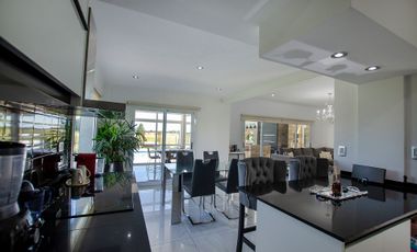 CASA EN VENTA EN LA MAGDALENA CANNING
