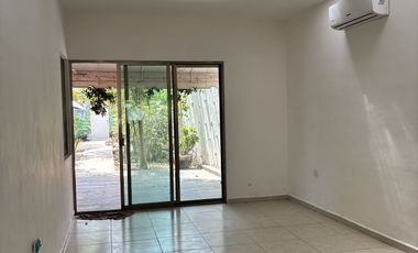 Casa en venta en Montes de Amé