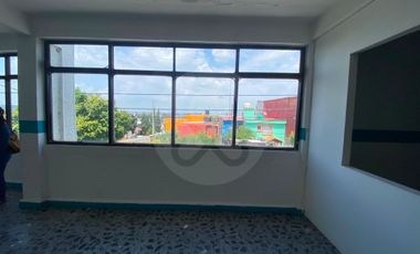 Casa uso de suelo en venta en Colinas del Lago