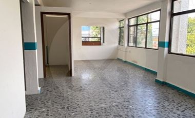 Casa uso de suelo en venta en Colinas del Lago