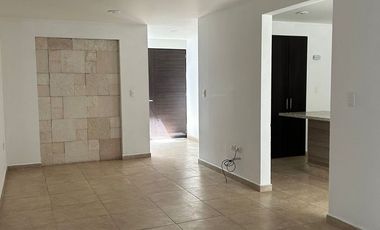 Casa en Renta en La Antigua Cementera, 3 recámaras, Puebla