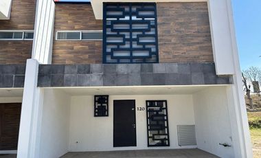 Casa en Renta en La Antigua Cementera, 3 recámaras, Puebla