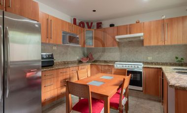 Casa en condominio en venta en Del Valle Centro