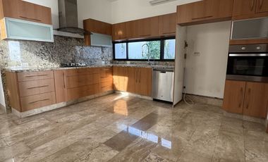 Casa de un piso, paneles , privada Allegra, Sta Gertrudis, Cabo Norte