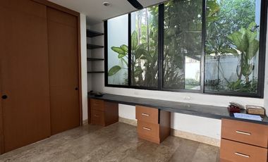 Casa de un piso, paneles , privada Allegra, Sta Gertrudis, Cabo Norte