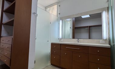Casa de un piso, paneles , privada Allegra, Sta Gertrudis, Cabo Norte