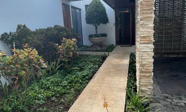 Casa de un piso, paneles , privada Allegra, Sta Gertrudis, Cabo Norte