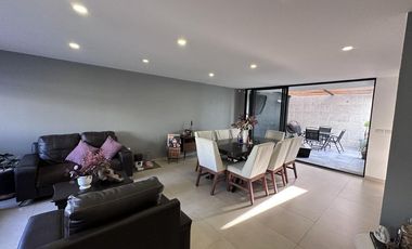 Casa Venta dentro de Residencial en San Mateo Atenco en los límites con Metepec