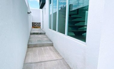 VENTA DE CASA EN ZIBATA QUERETARO