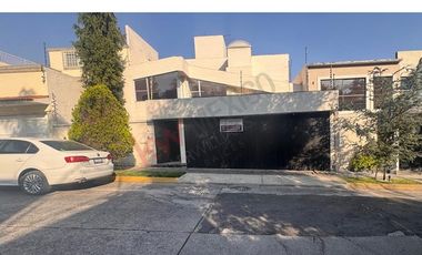¡CASA CON JARDIN EN VENTA EN BOSQUE DE BALUARTE, BOSQUES DE LA HERRADURA!