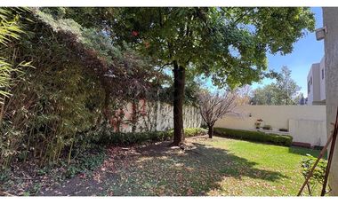 ¡CASA CON JARDIN EN VENTA EN BOSQUE DE BALUARTE, BOSQUES DE LA HERRADURA!