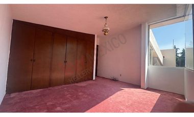 ¡CASA CON JARDIN EN VENTA EN BOSQUE DE BALUARTE, BOSQUES DE LA HERRADURA!