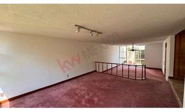 ¡CASA CON JARDIN EN VENTA EN BOSQUE DE BALUARTE, BOSQUES DE LA HERRADURA!