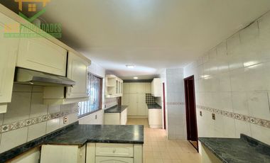 HERMOSA CASA EN ARRIENDO 6D 5B  EN VIÑA DEL MAR