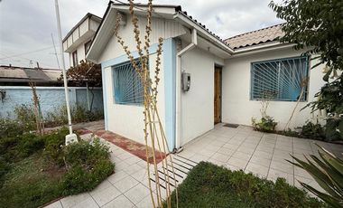 Casa en Venta en 9 de enero 02752