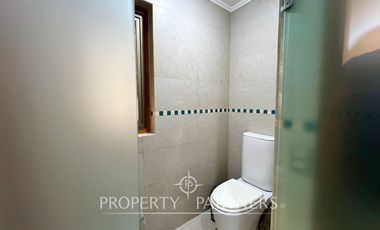 Gran casa en exclusivo condominio con vista al volcán